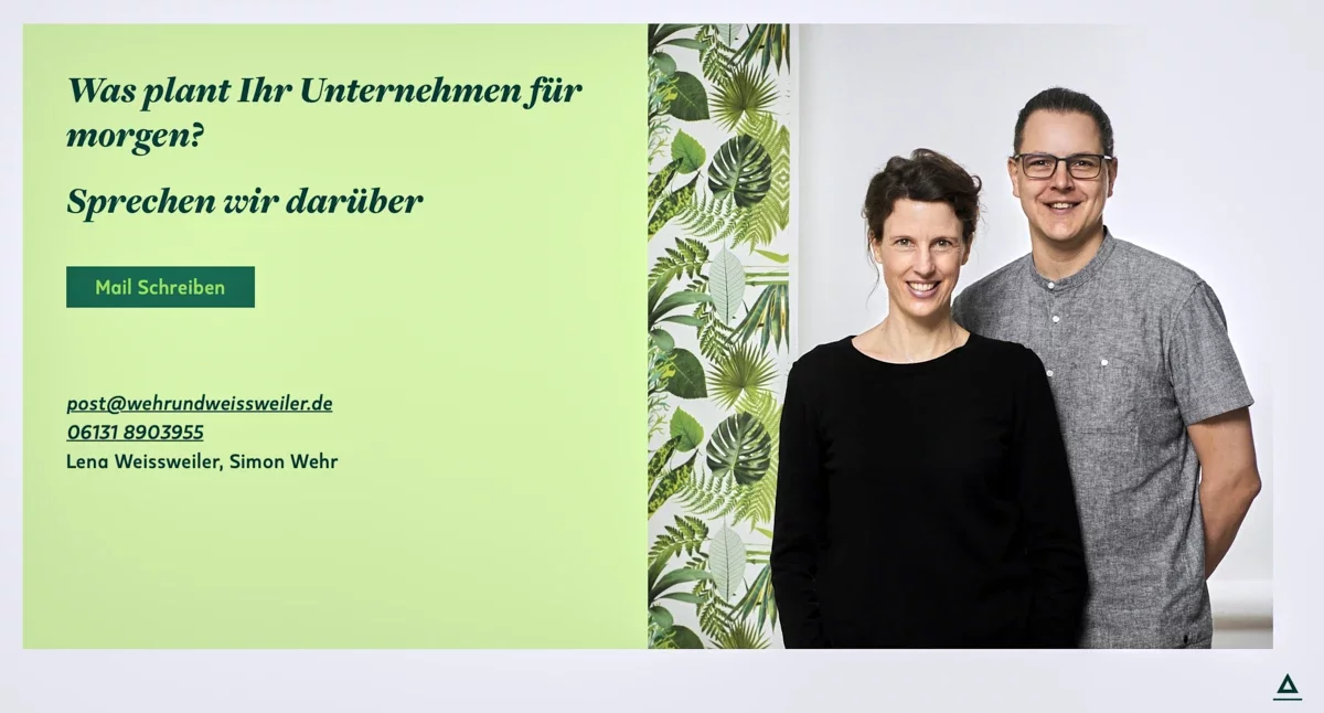 Screenshot der Website mit Doppelporträt Lena Weissweiler und Simon Wehr. Porträt, links daneben ein Text-Aufmacher.